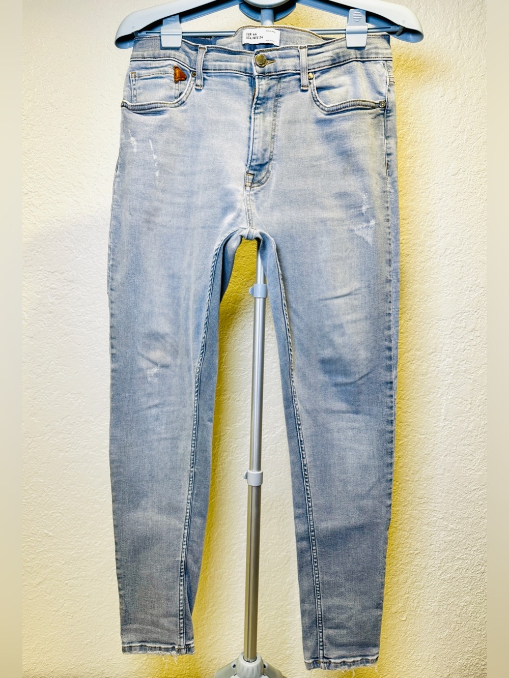 Zara Man denim wear Skinny Jeans light gray men’s size 34